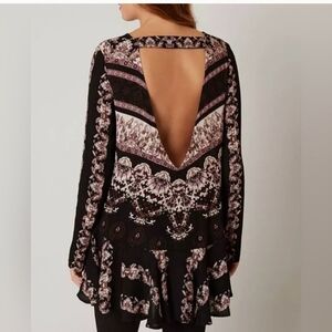 Free People Smooth Talker Deep Cut V Back Peplum Long Sleeve Tunic Black Large
